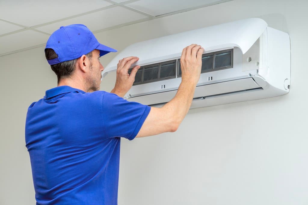 Home suited to air conditioning and solar